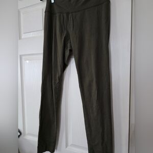 Aerie Women’s Chill Play Move Leggings Athleisure Yoga size Large Olive Green